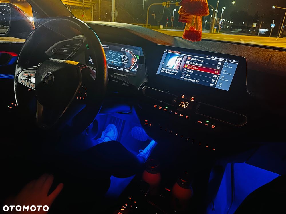 BMW Seria 2 218i - 11