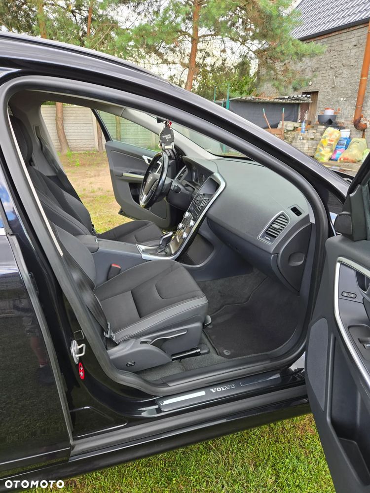 Volvo XC 60 D4 Drive-E Summum - 4
