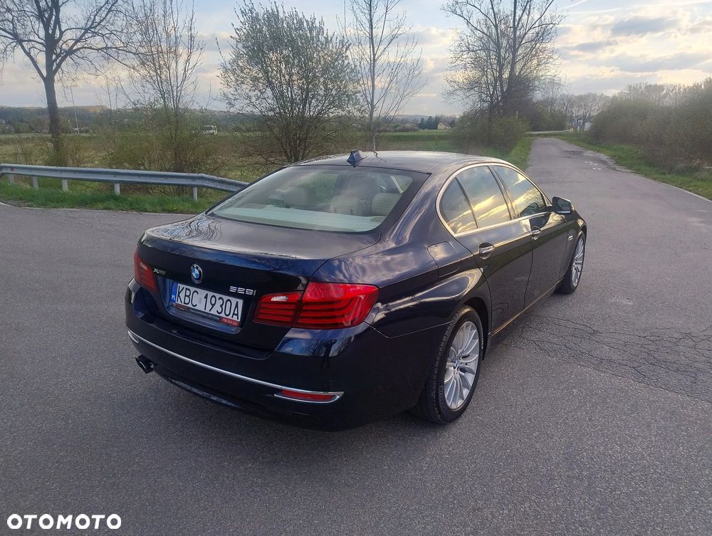 BMW Seria 5 528i Luxury Line - 11