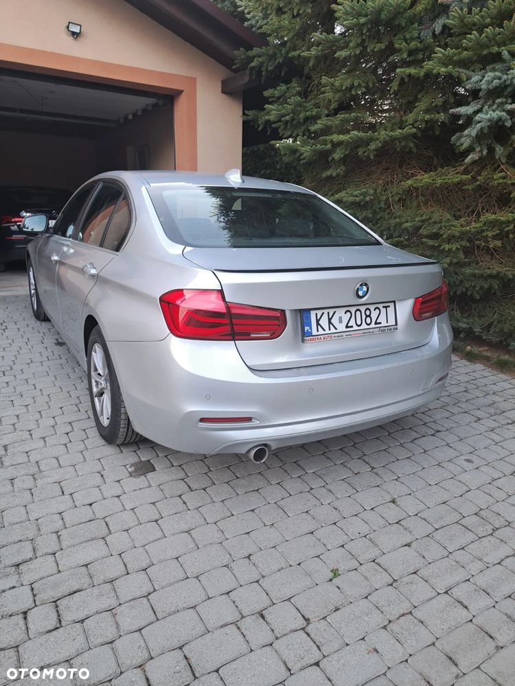 BMW Seria 3 318d - 21