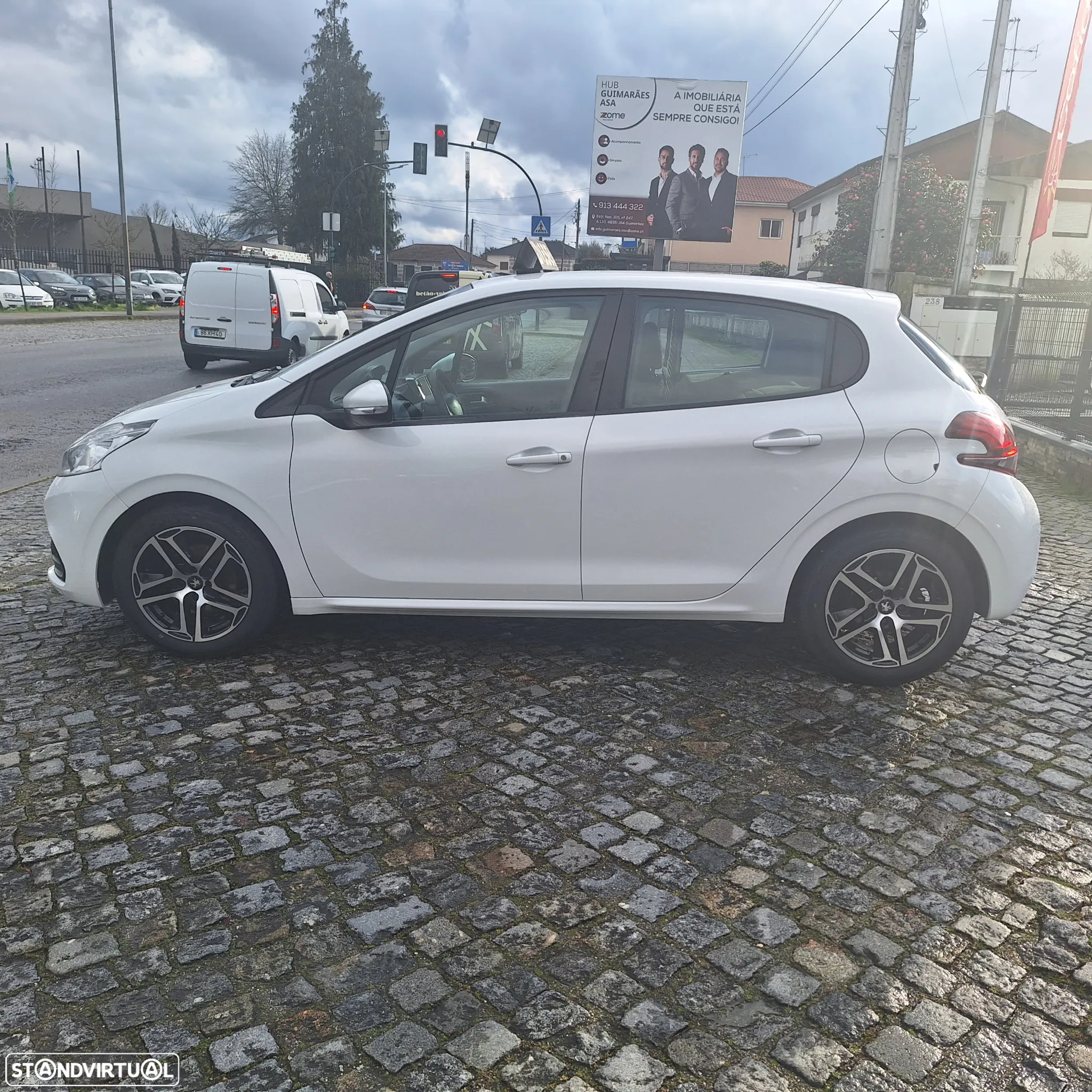 Peugeot 208 van diesel 1.6 BLUEHDI PACK - 11