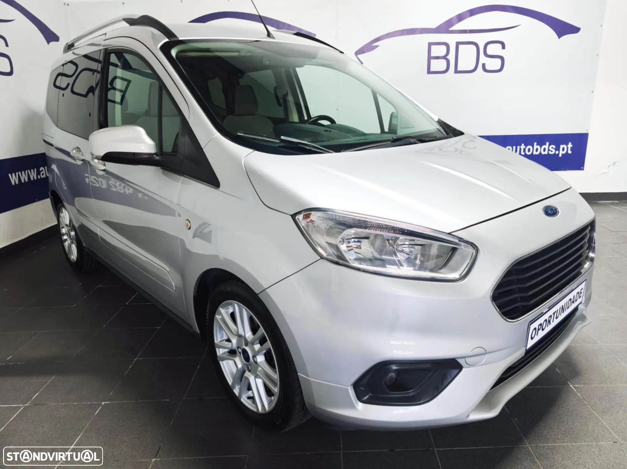 Ford Tourneo Courier 1.0 EcoBoost Titanium - 1