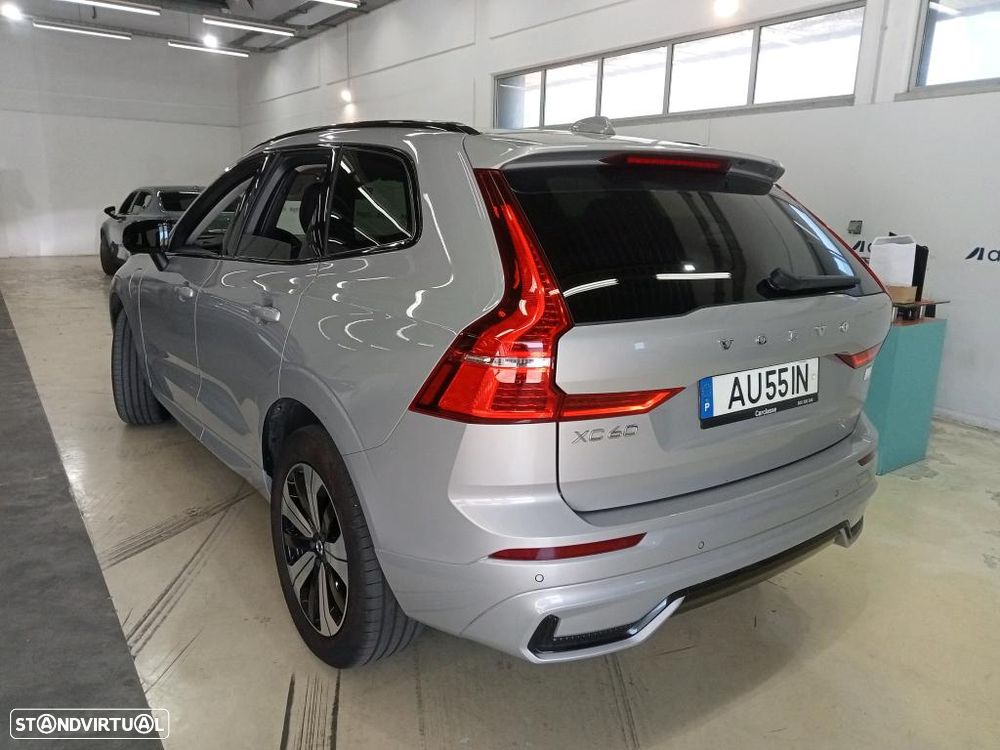 Volvo XC 60 2.0 T6 PHEV Plus Dark AWD - 3