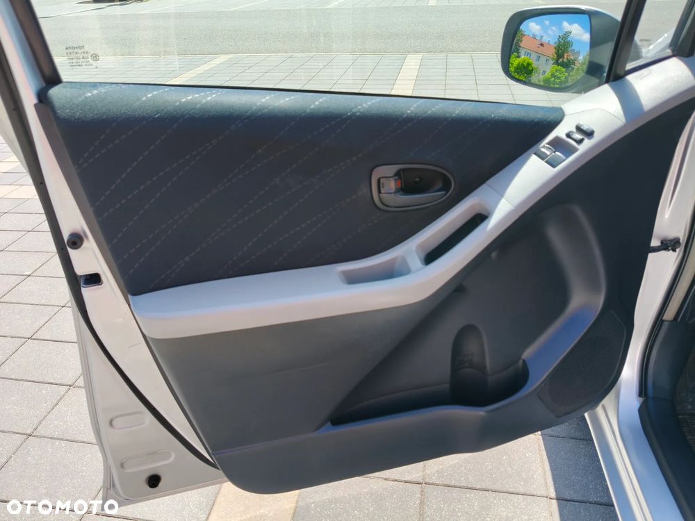Toyota Yaris 1.4 D-4D Luna A/C - 13