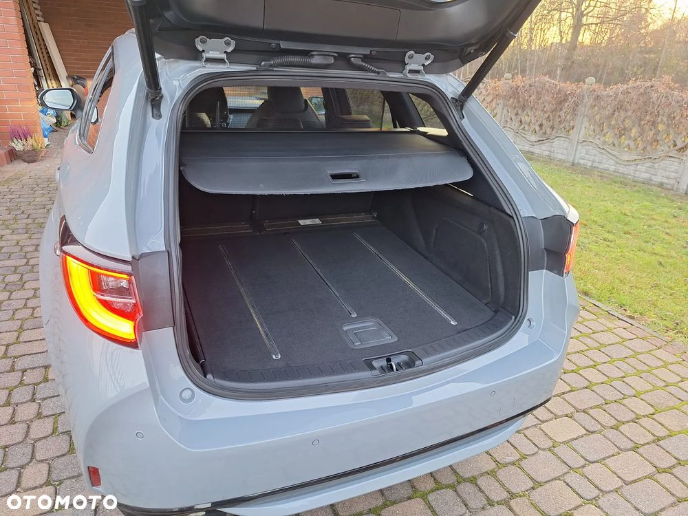 Toyota Corolla 2.0 Hybrid Executive - 7