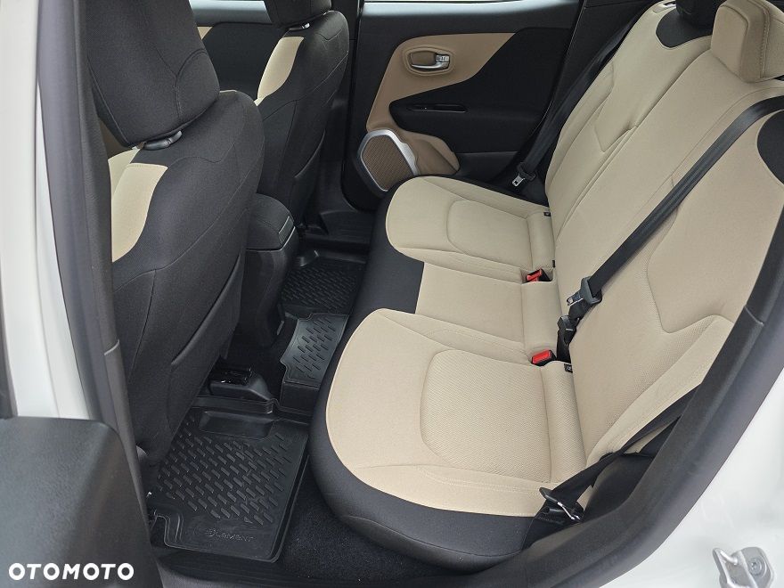 Jeep Renegade 1.6 E-torQ Longitude Adventure Edition - 15