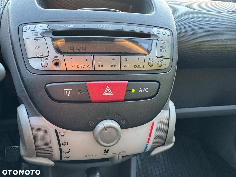 Toyota Aygo Black - 9
