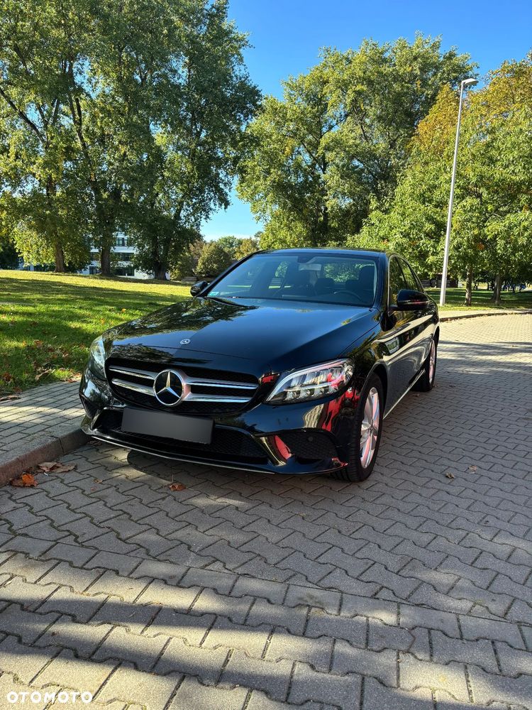 Mercedes-Benz C-Class 2018 photo 2