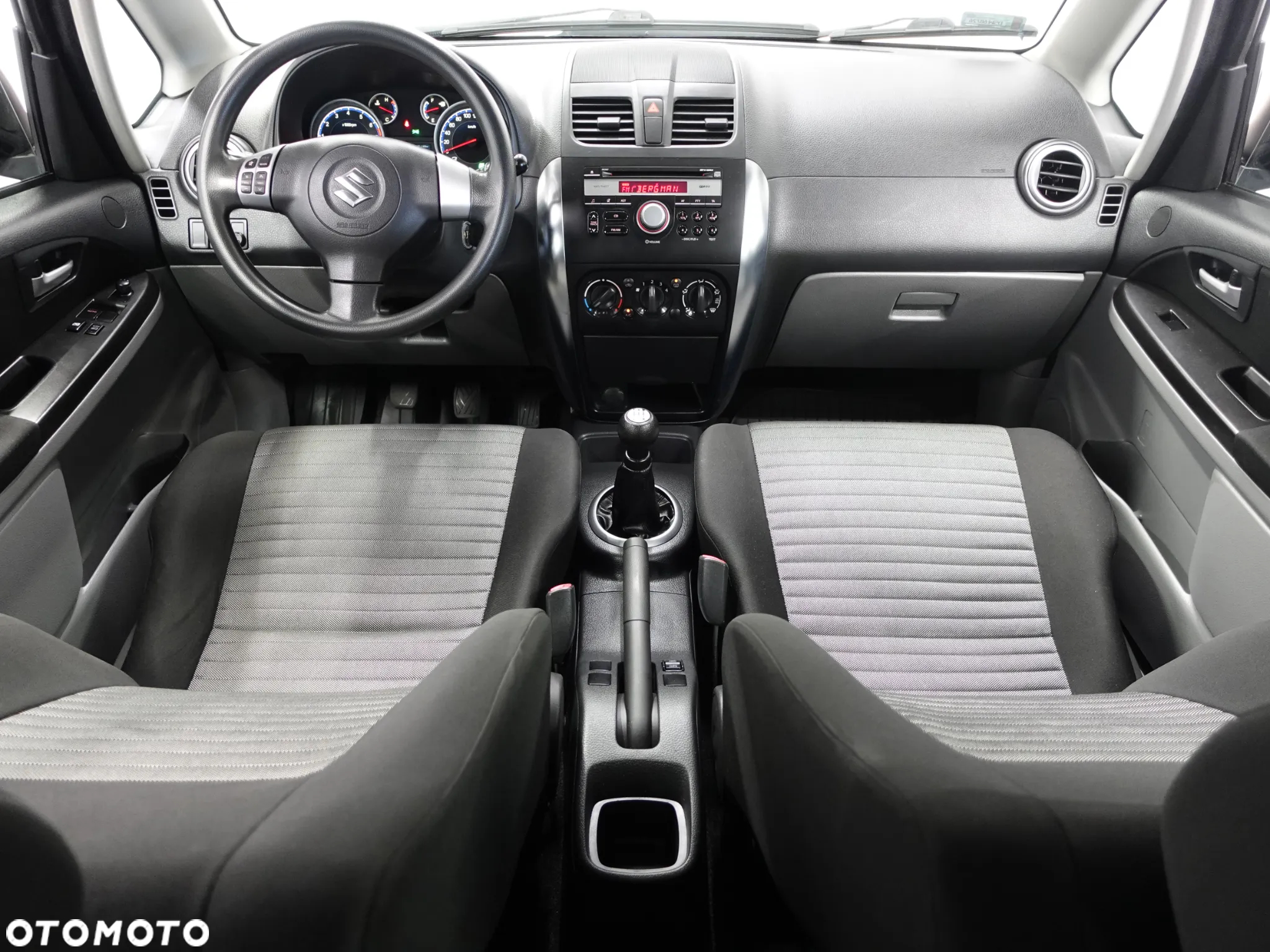 Suzuki SX4 1.6 Comfort 4WD - 28