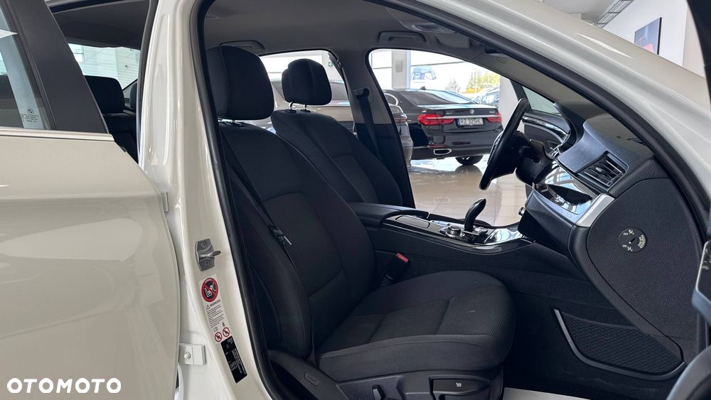 BMW Seria 5 - 35