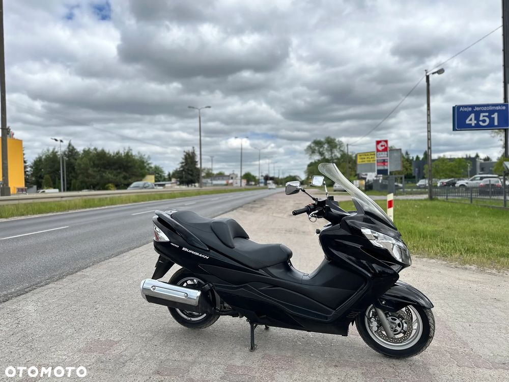 Suzuki Burgman - 5