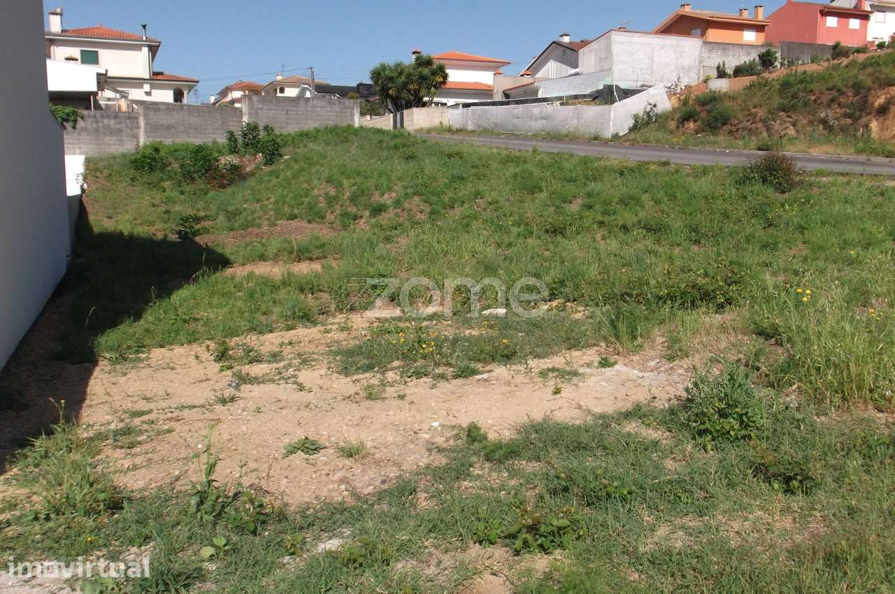 Terreno urbano no centro de Gião (Santa Maria da Feira) - Grande imagem: 2/18