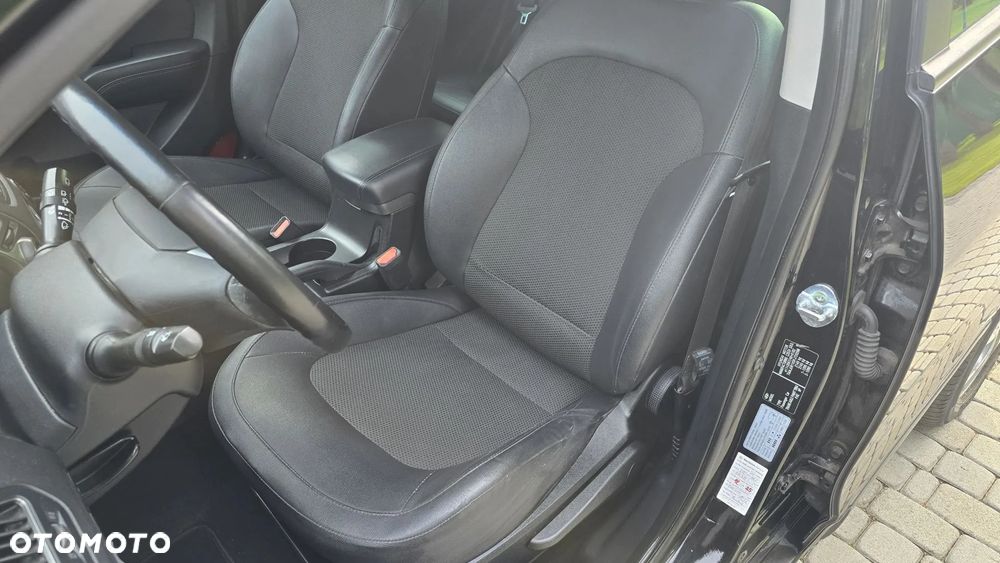 Hyundai ix35 2.0 CRDi 4WD Automatik Premium - 16