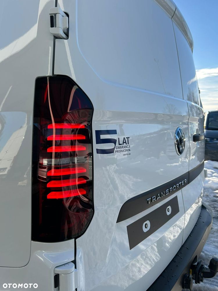 Volkswagen Transporter FURGON T7 - 26