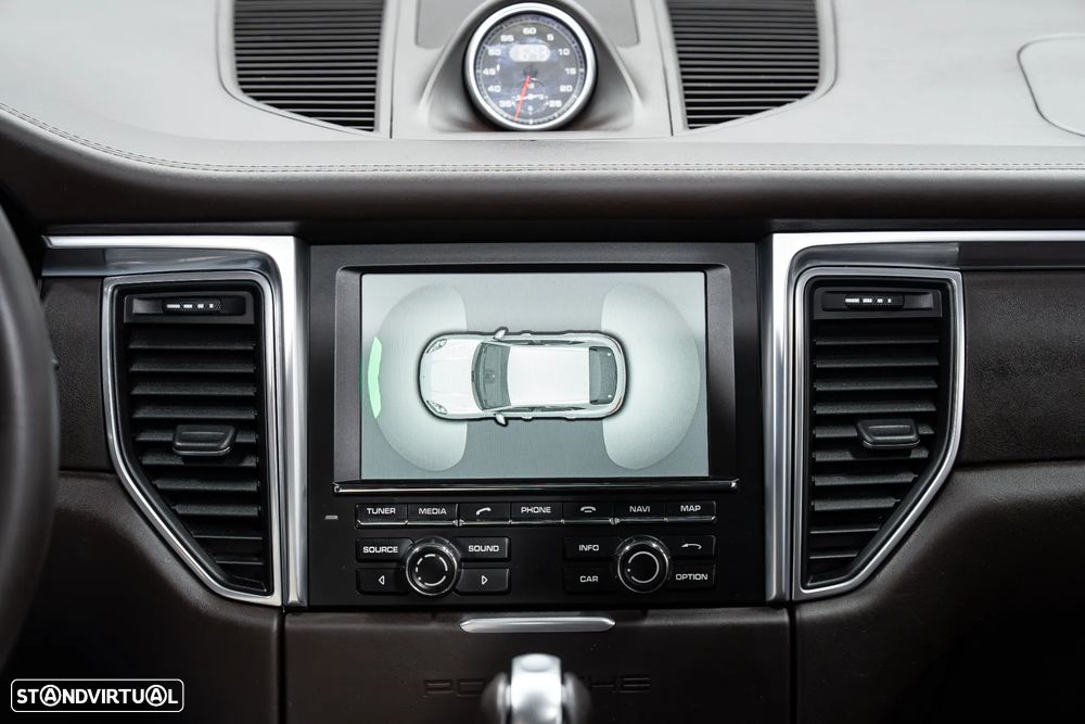 Porsche Macan Turbo PDK - 42