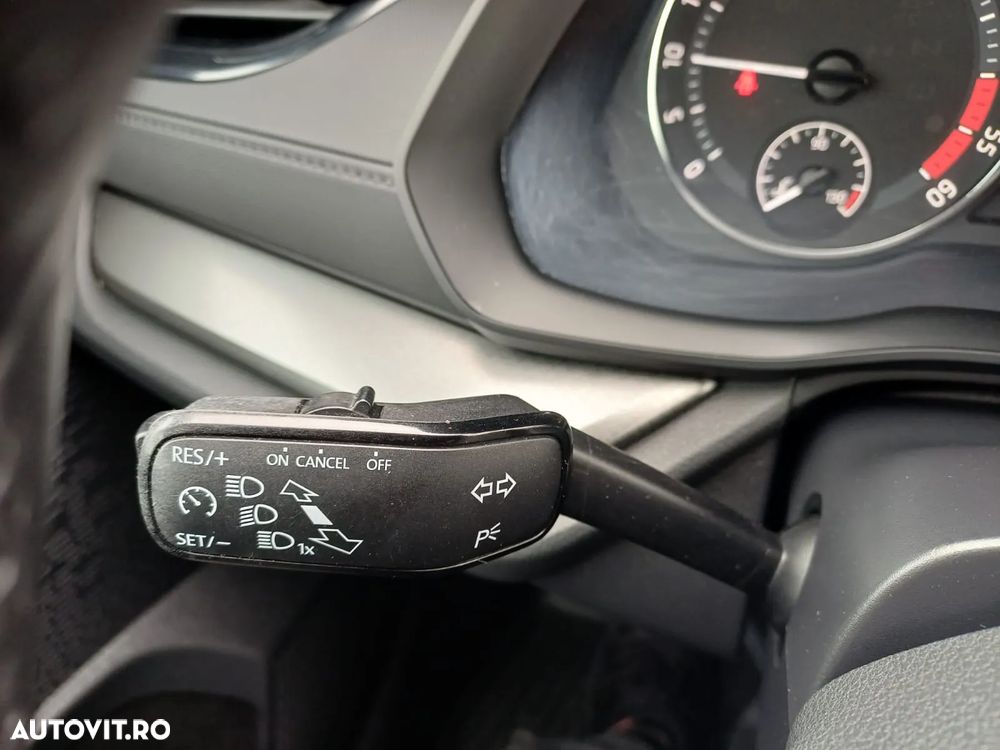 Skoda Octavia Combi 2.0 TDI Ambition - 15