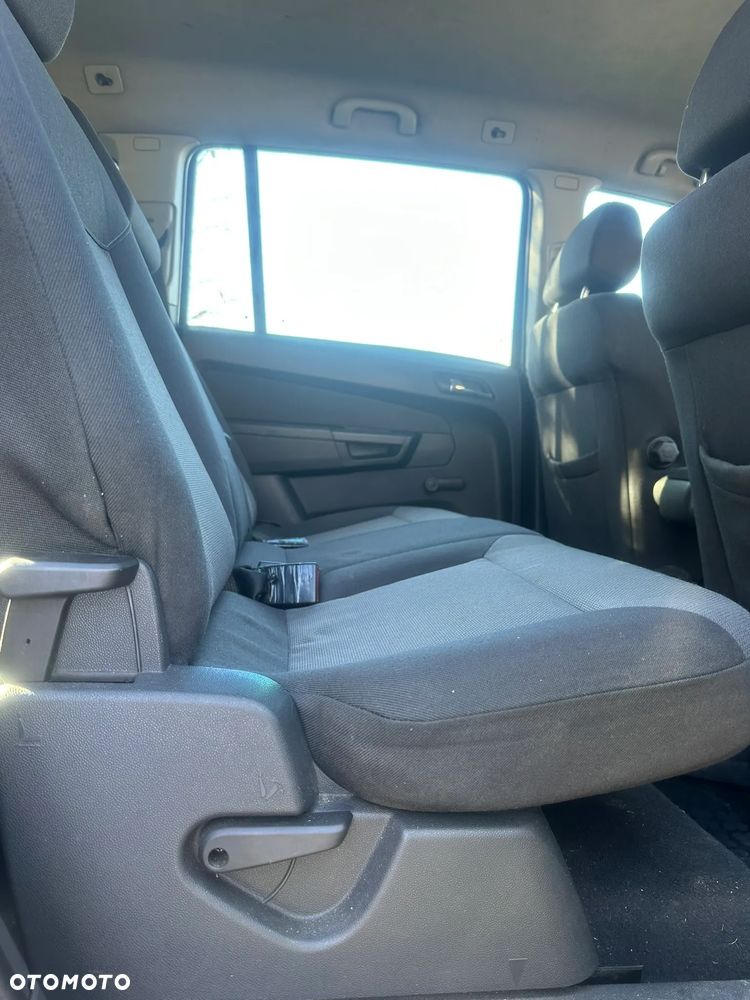 Opel Zafira - 28