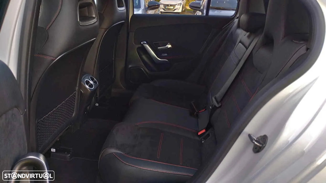 Mercedes-Benz A 250 e AMG Line - 12