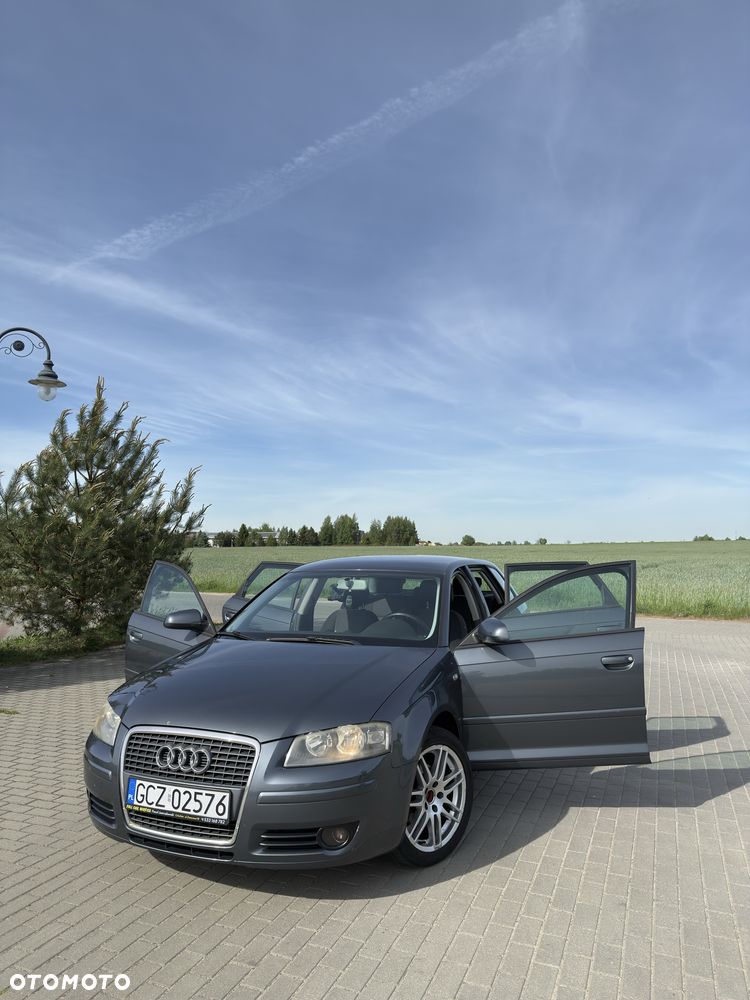 Audi A3 Sportback - 1