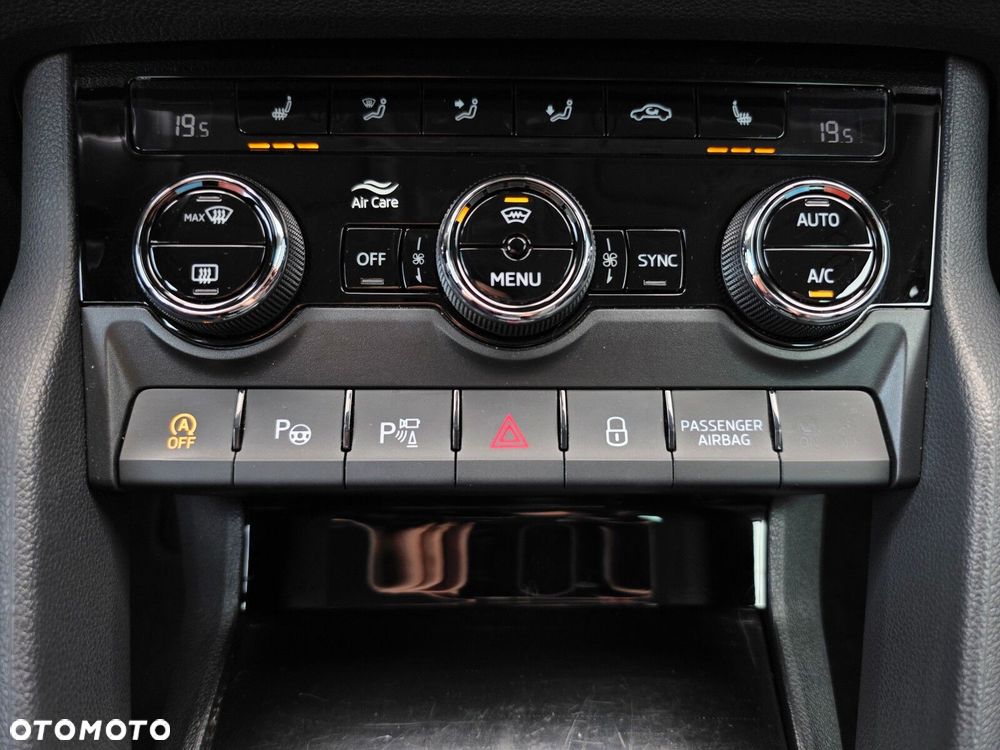 Skoda Karoq 1.5 TSI ACT 4x2 Style DSG - 29