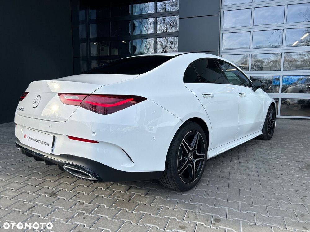 Mercedes-Benz CLA 200 AMG Line 7G-DCT - 7