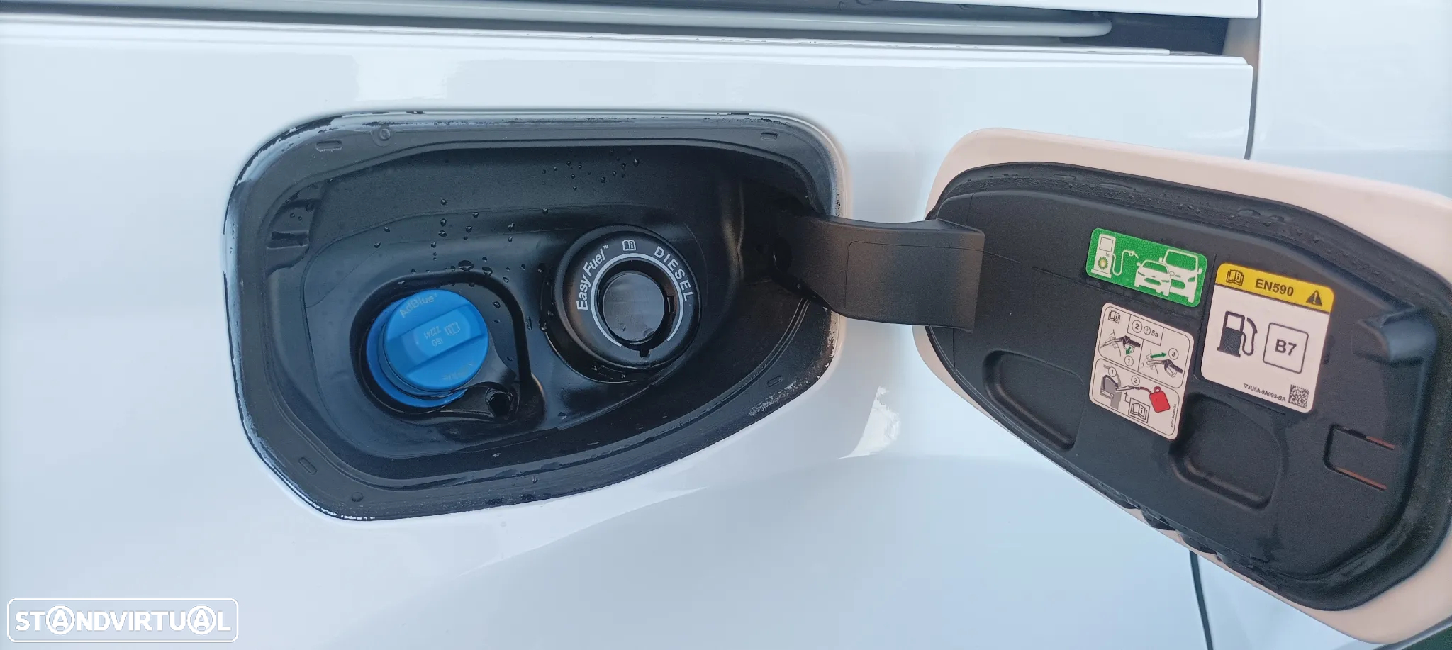 Ford Transit Connect - 8