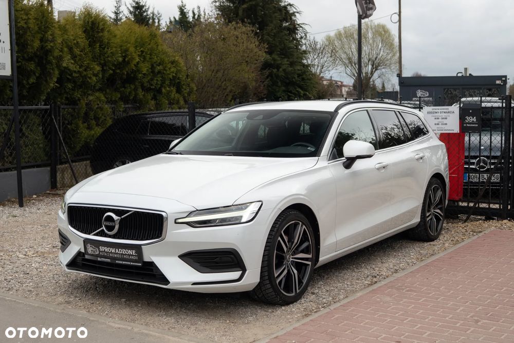 Volvo V60 B3 B DKG Momentum Pro - 33
