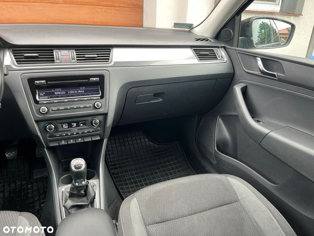 Skoda RAPID Spb 1.2 TSI Ambition - 19