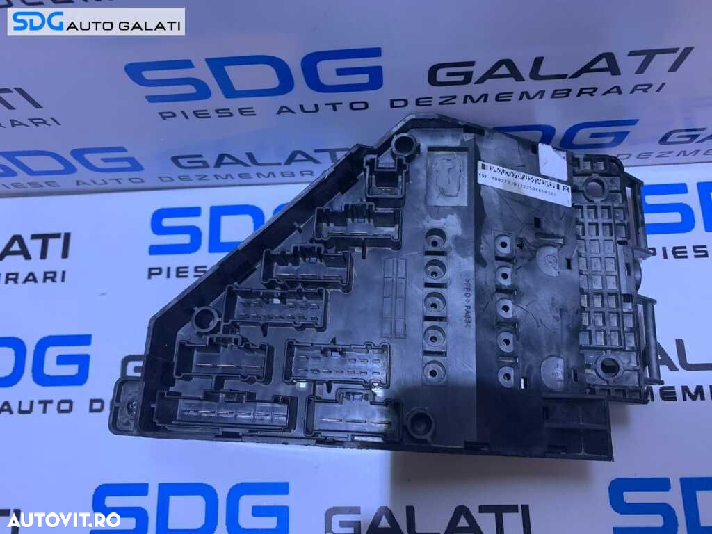 Tablou Panou Sigurante Rezistente Relee Land Rover Freelander 2.0 TD4 1998 - 2006 Cod YQE000271 122504050302 - 2