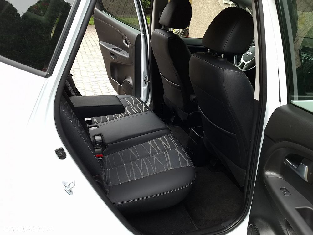 Kia Venga 1.6 CVVT Dream-Team Edition - 14
