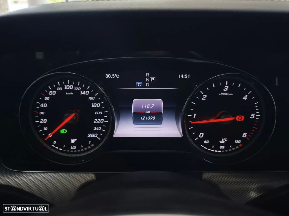 Mercedes-Benz E 220 d 9G-TRONIC AMG Line - 35