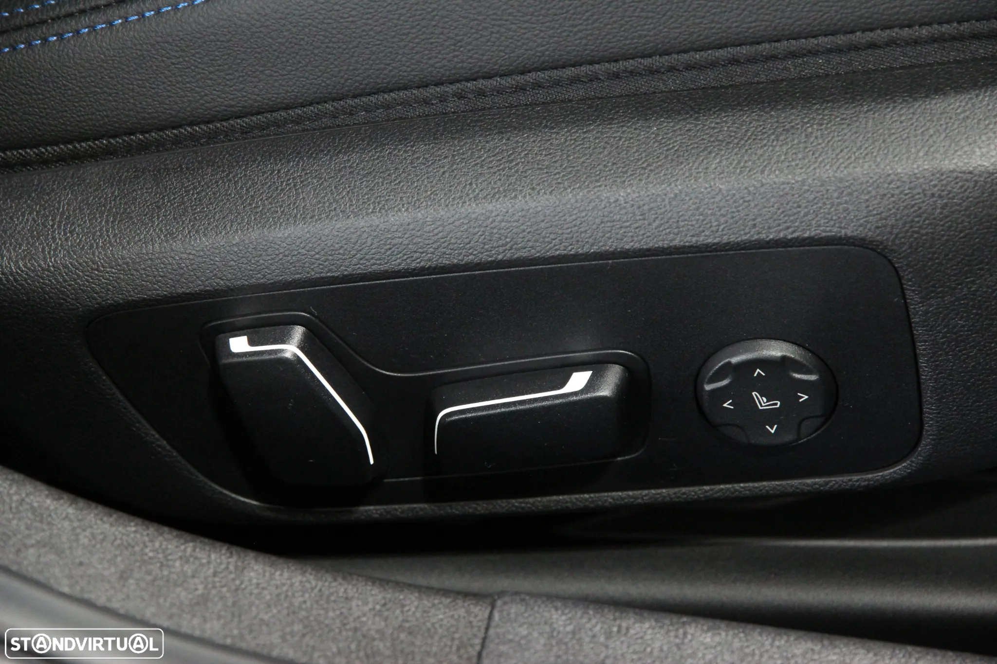 BMW 320 d Touring Pack Desportivo M Auto - 12