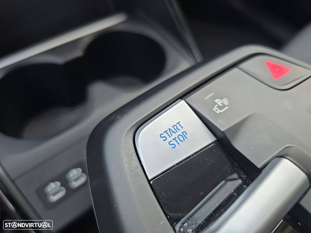 BMW iX2 eDrive20 - 23