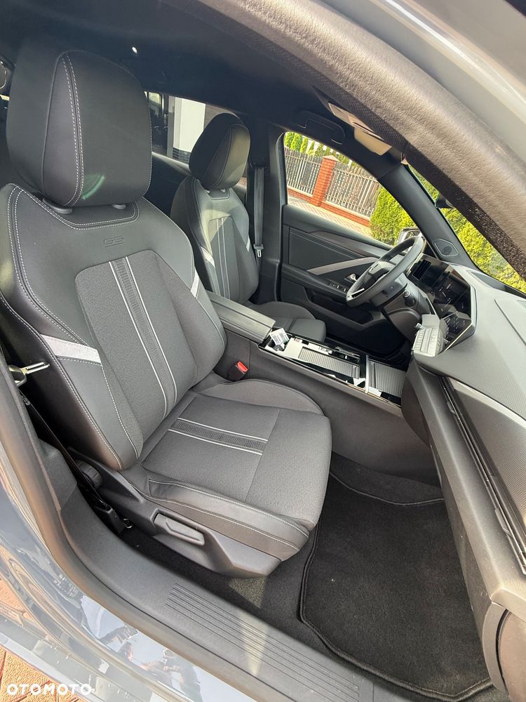 Opel Astra GS - 33