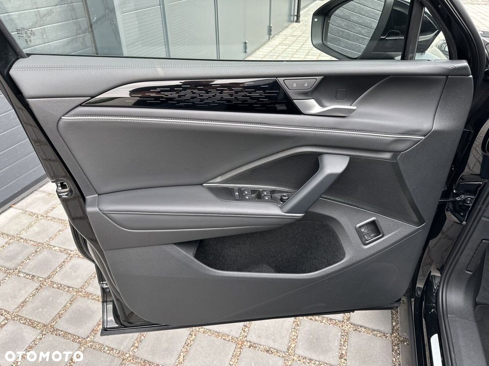 Volkswagen Tiguan - 11