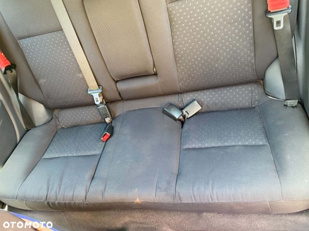 Nissan Almera - 14