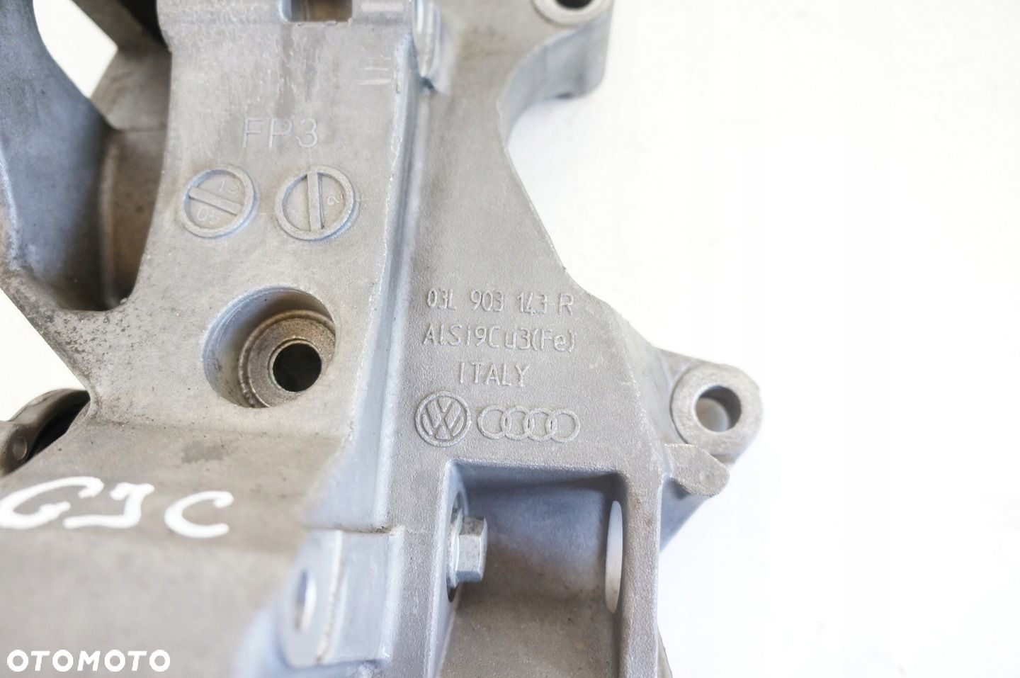 ŁAPA WSPORNIK ALTERNATORA AUDI A6 C7 EXEO 2,0TDI 03L903143R - 4