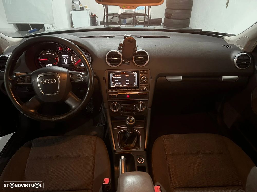 Audi A3 Sportback 1.6 TDI DPF Attraction - 14