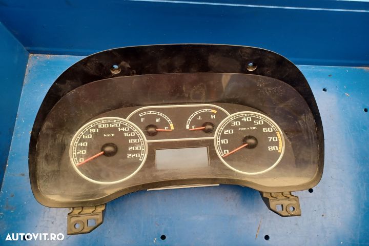 Ceasuri bord 50300753600 Fiat Albea 1 [2002 - 2012] Sedan 1.4 MT (77 - 1