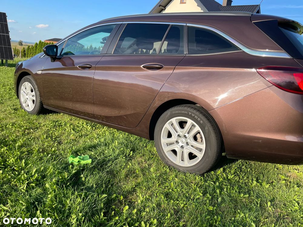 Opel Astra 1.4 T Enjoy - 8