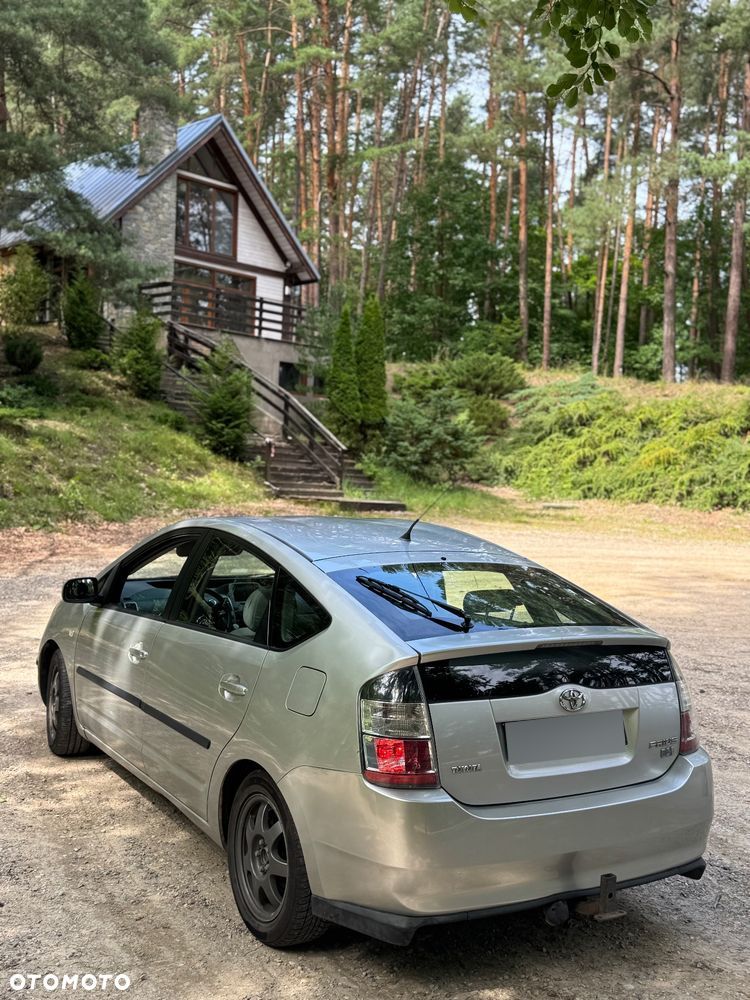 Toyota Prius 1.5 VVT-i Prestige - 4