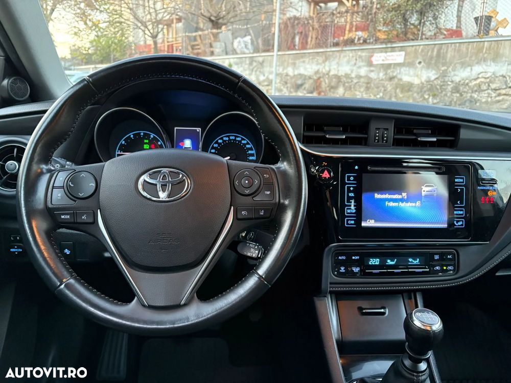 Toyota Auris 1.2 Turbo Touring Sports Team Deutschland - 8