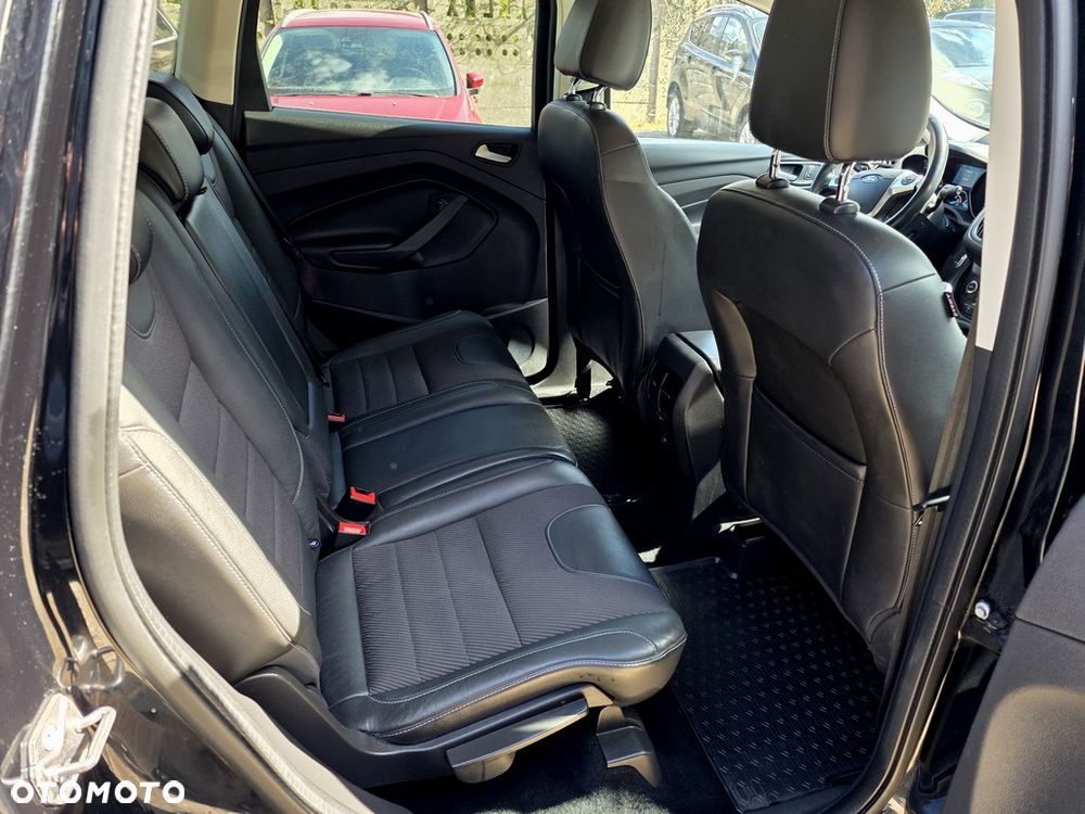 Ford Kuga 2.0 TDCi FWD Titanium - 12