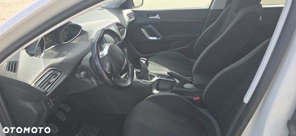 Peugeot 308 1.6 BlueHDi Style S&S - 13