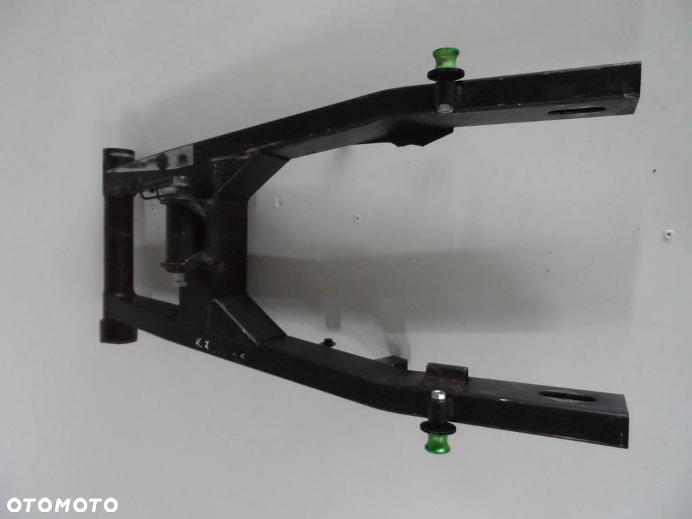 KAWASAKI Z 750 05' ROK wahacz tył - 4