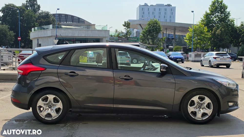 Ford Focus 1.6 TI-VCT Sport - 5