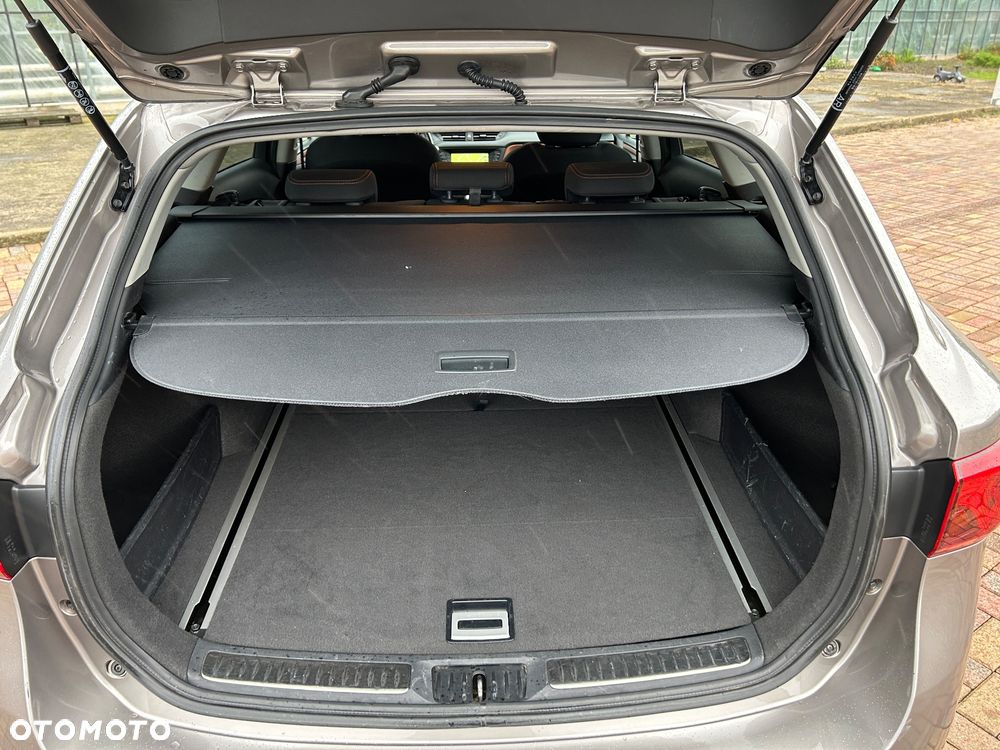 Toyota Avensis Touring Sports 1.6 D-4D - 33