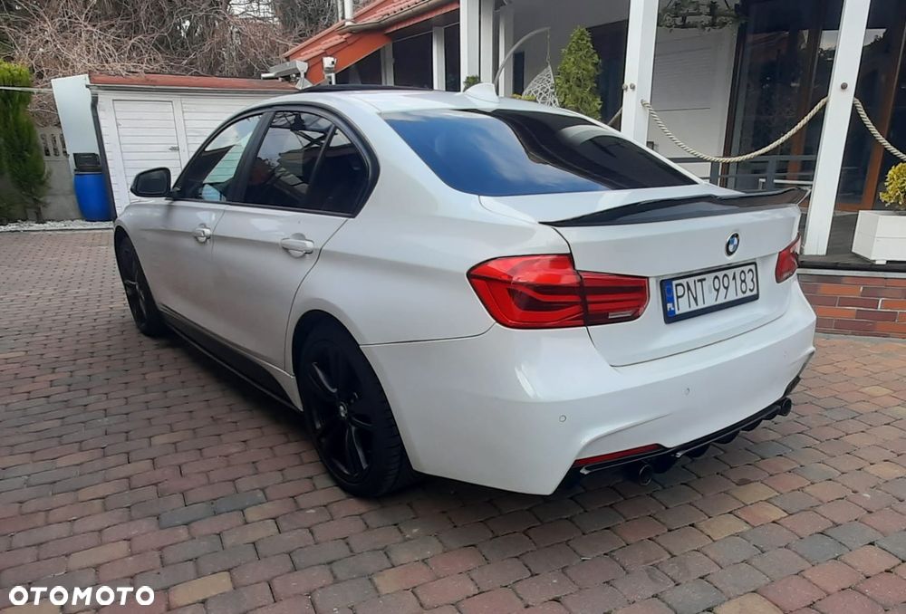 BMW Seria 3 328i xDrive - 7