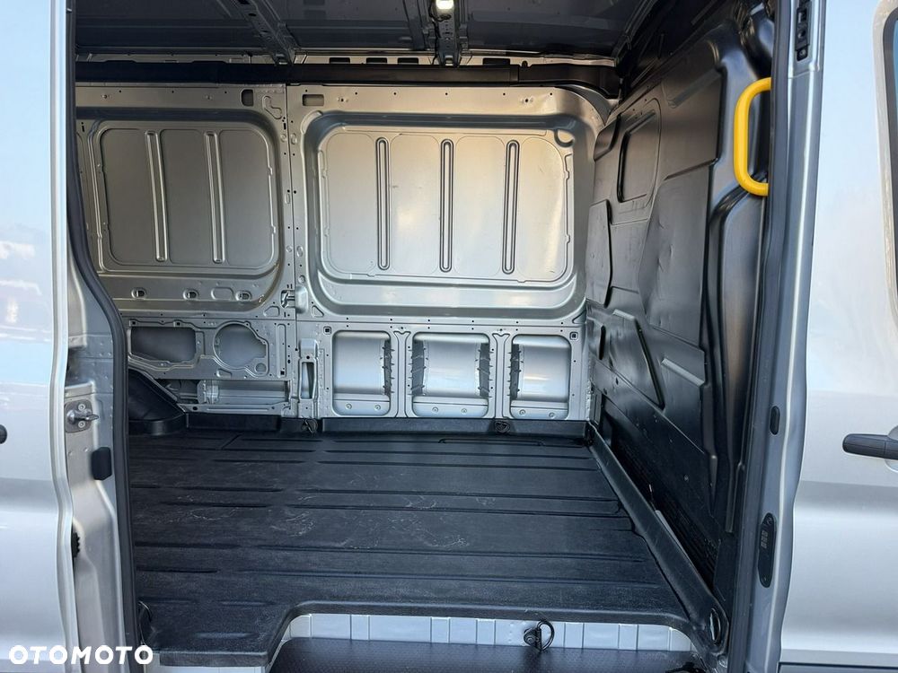 Ford Transit - 20