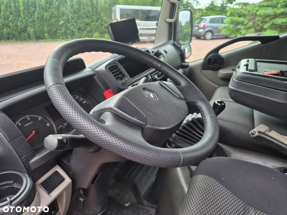 Renault Maxity - 20